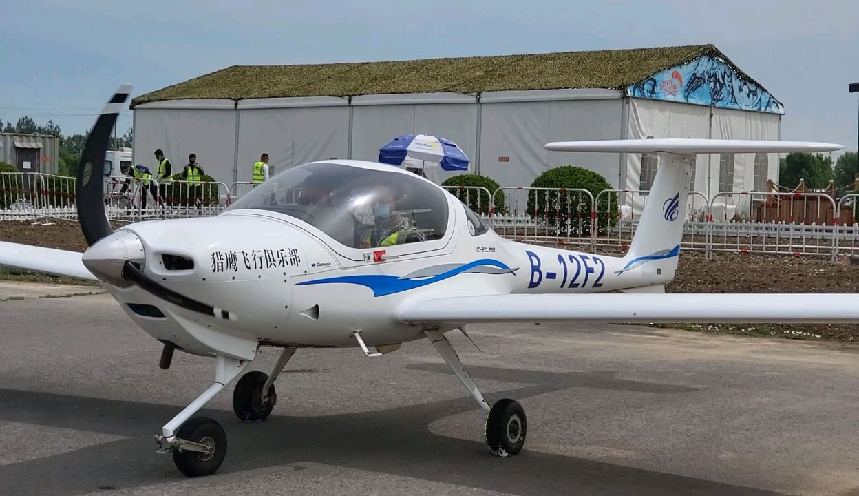 猎鹰飞行俱乐部:学员首飞训练之空域适应飞行,初步感受飞机