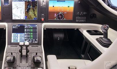 成龙的第二架私人飞机 揭秘Legacy 500飞行俱乐部