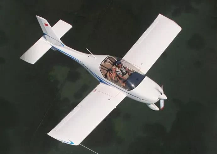 猎鹰飞行俱乐部 驾驭阿若拉SA60L，开启飞行梦想之旅